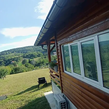 Vikendica Bambi - * Vrdnik