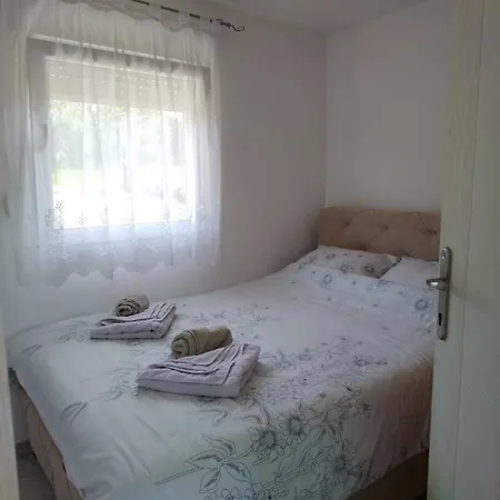 Vikendica Bambi - Сasa de vacaciones Vrdnik