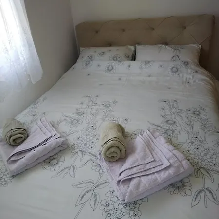 Feriehus Vikendica Bambi -