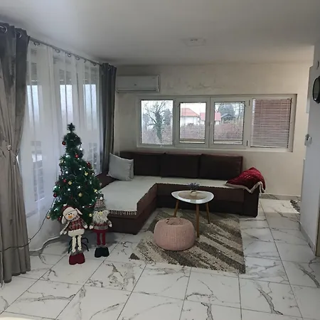 Vikendica Bambi - * Vrdnik