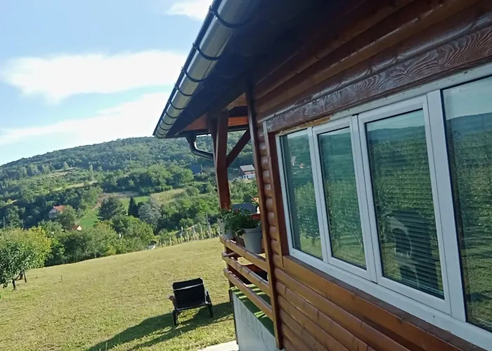 Vikendica Bambi - * Vrdnik