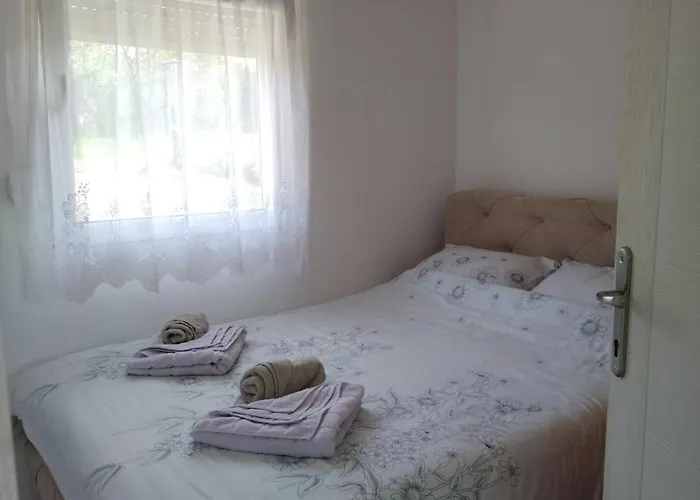 Vikendica Bambi - Ferienhaus Vrdnik