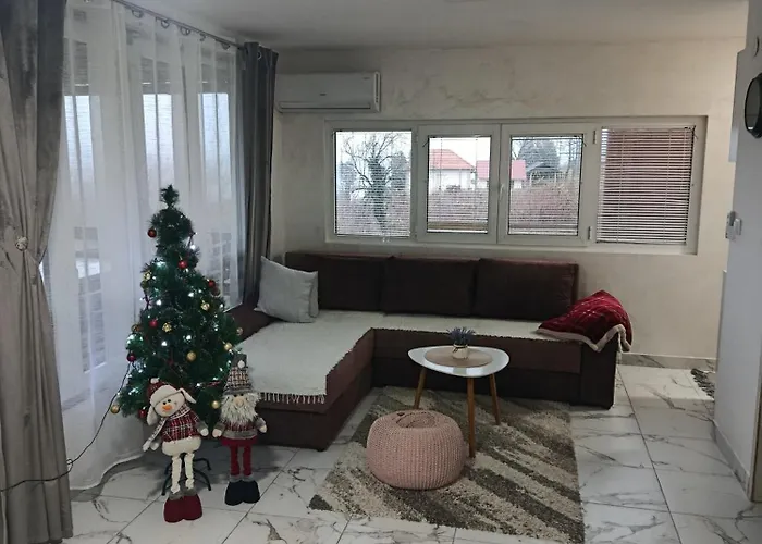 Vikendica Bambi - * Vrdnik