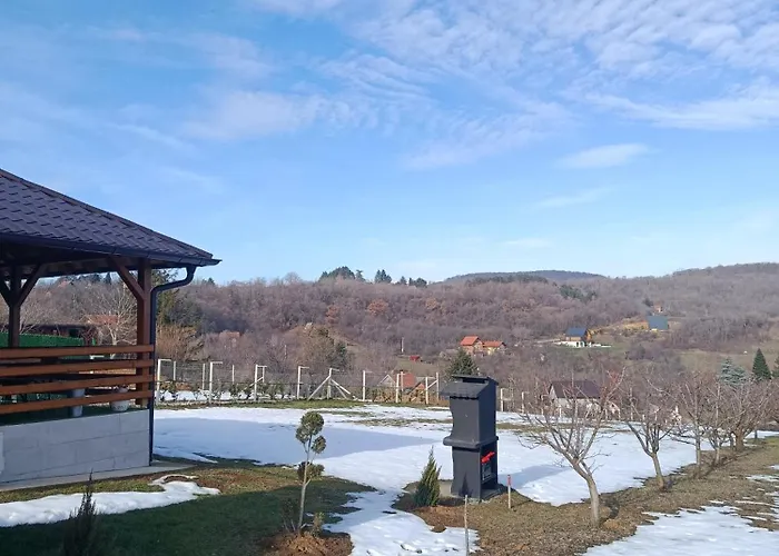 Vikendica Bambi - * Vrdnik